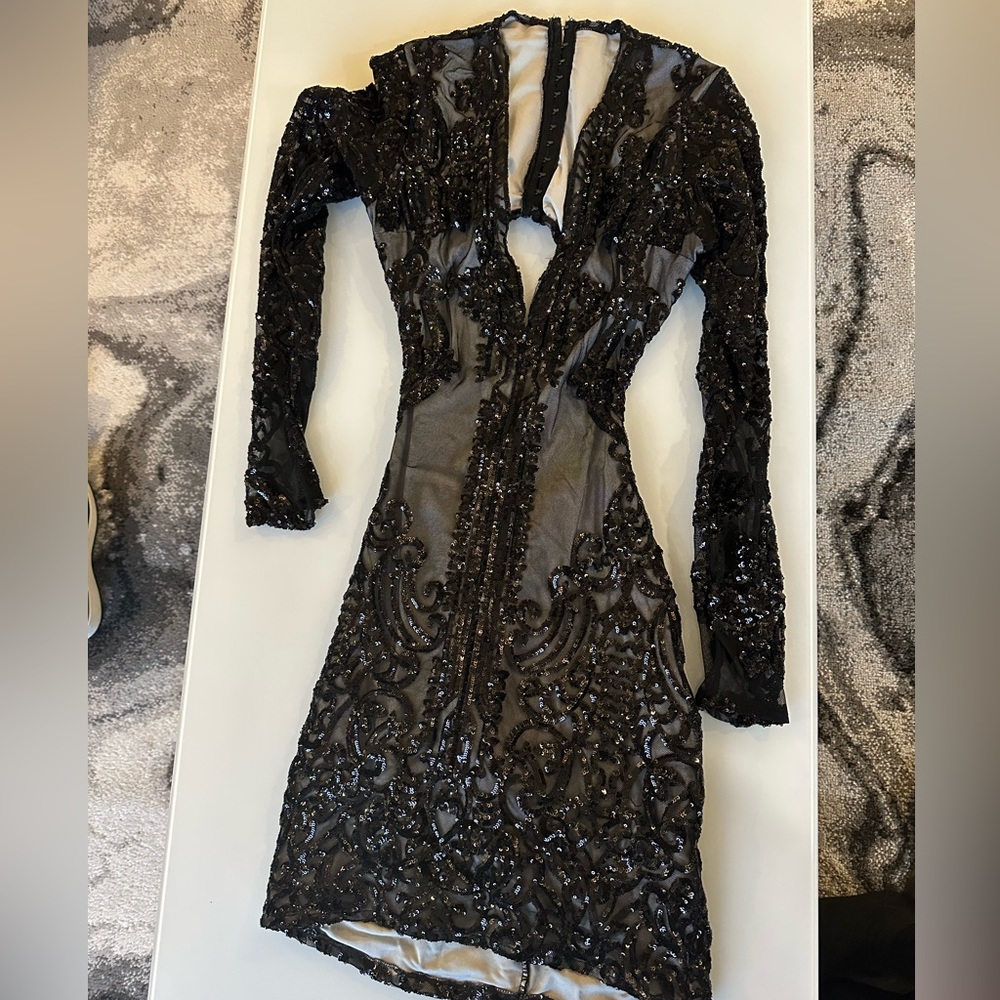 Edyth couture Black sequen dress with silver lining